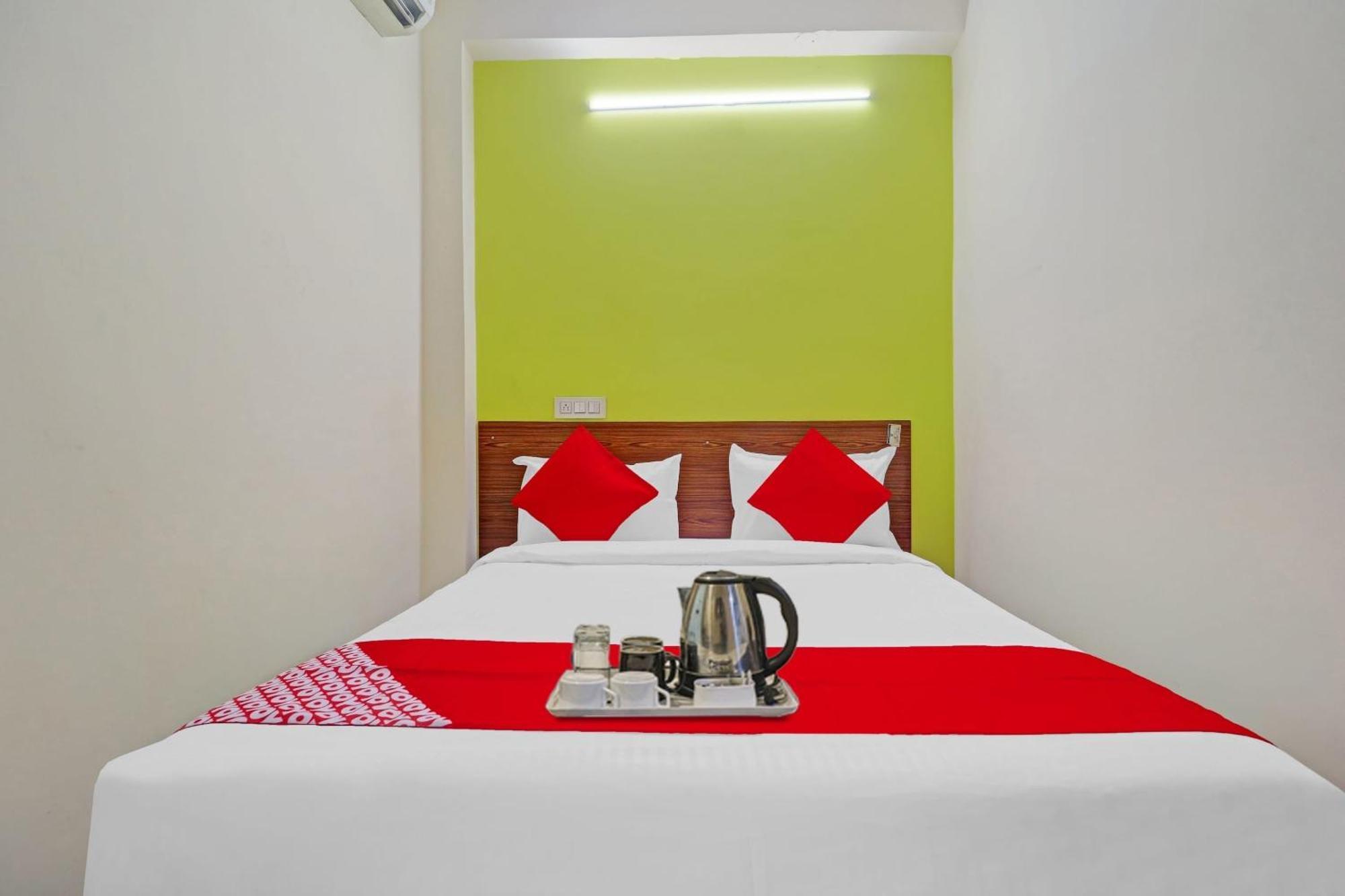 Super Collection O Elite Stay Near Habsiguda Metro Station Гайдарабад Екстер'єр фото